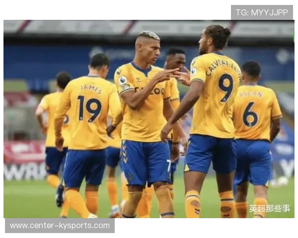 切尔西大胜沃尔兹赫姆，领跑积分不断巩固，切尔西对比